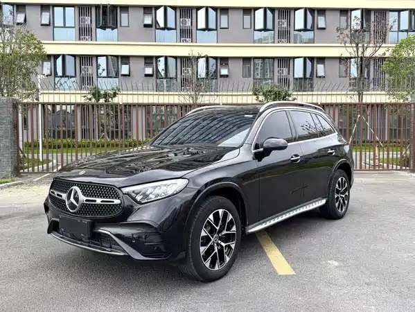 Mercedes-Benz GLC 2023