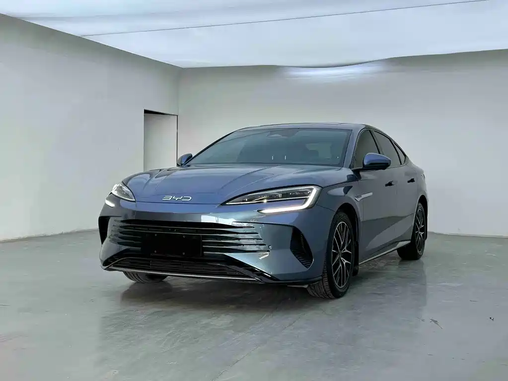 BYD Seal 07 DM-i 2025 — фото 12