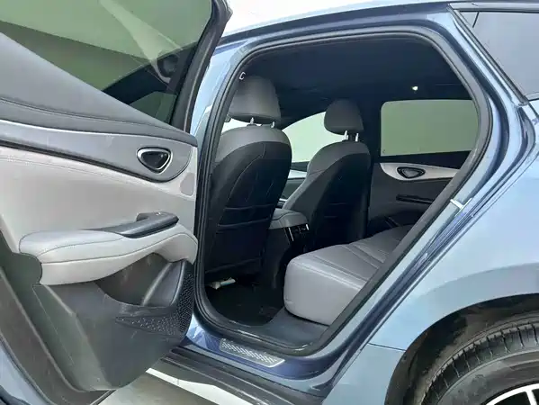 BYD Seal 07 DM-i 2025