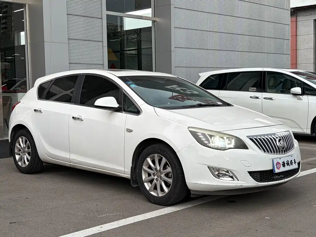 Buick Excelle 2013