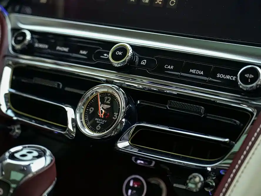 Bentley Flying Spur 2020 — фото 20