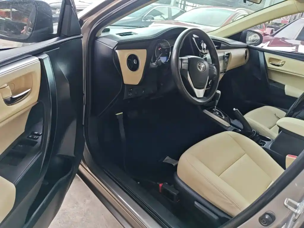 Toyota Corolla 2017 — фото 16