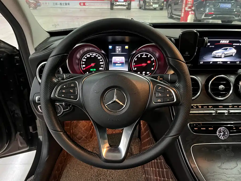Mercedes-Benz C-Class 2017 — фото 7