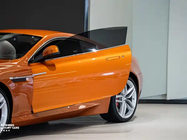 Aston Martin Virage 2012