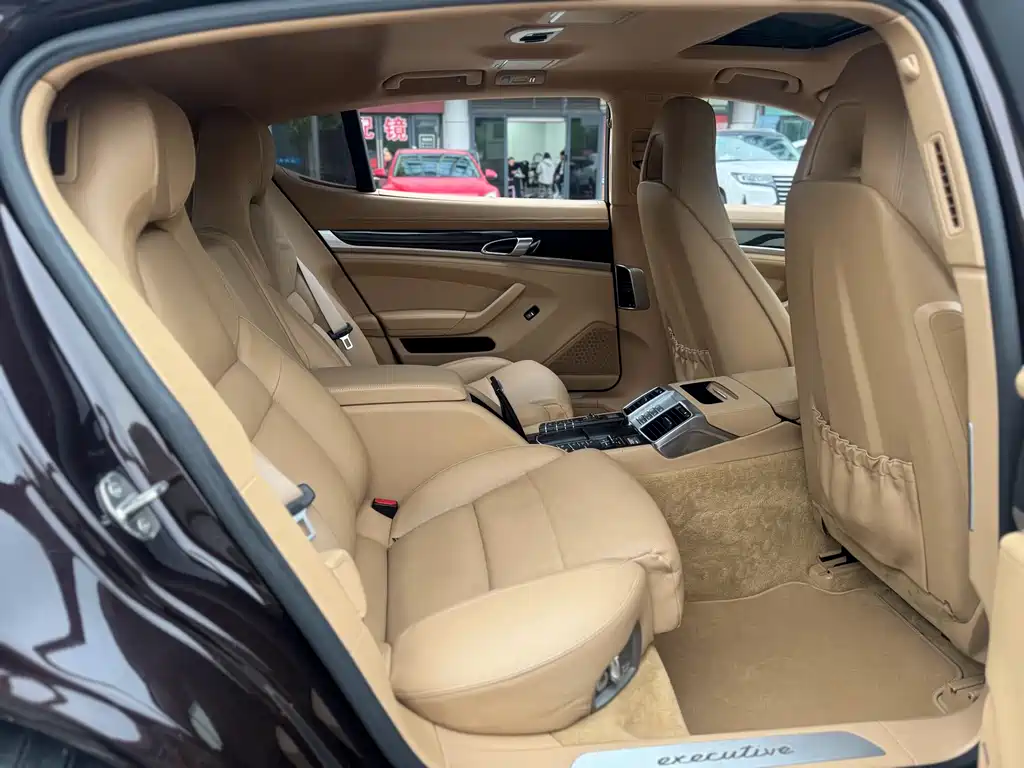 Porsche Panamera 2015 — фото 10