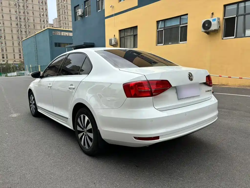 Volkswagen Sagitar 2019