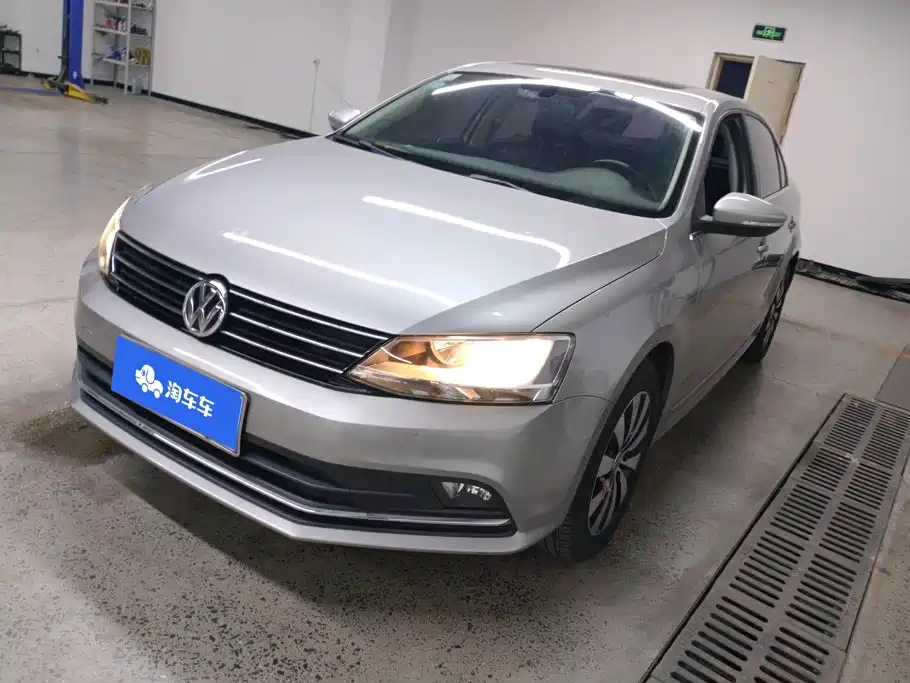 Volkswagen Sagitar 2018