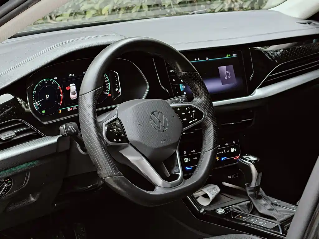 Volkswagen Passat 2022