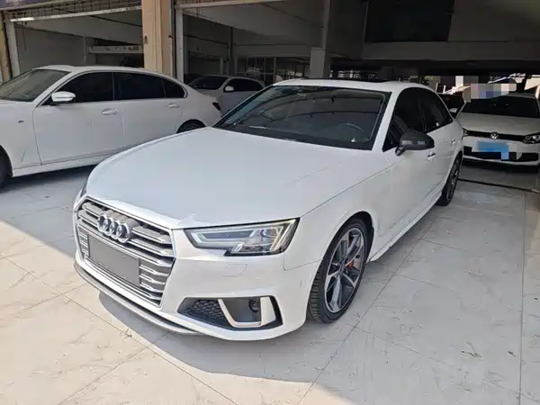 Audi A4L 2019