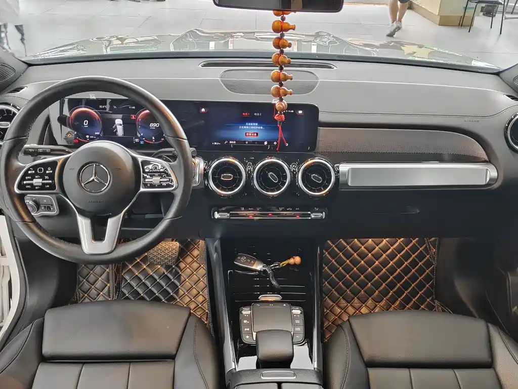 Mercedes-Benz GLB 2021