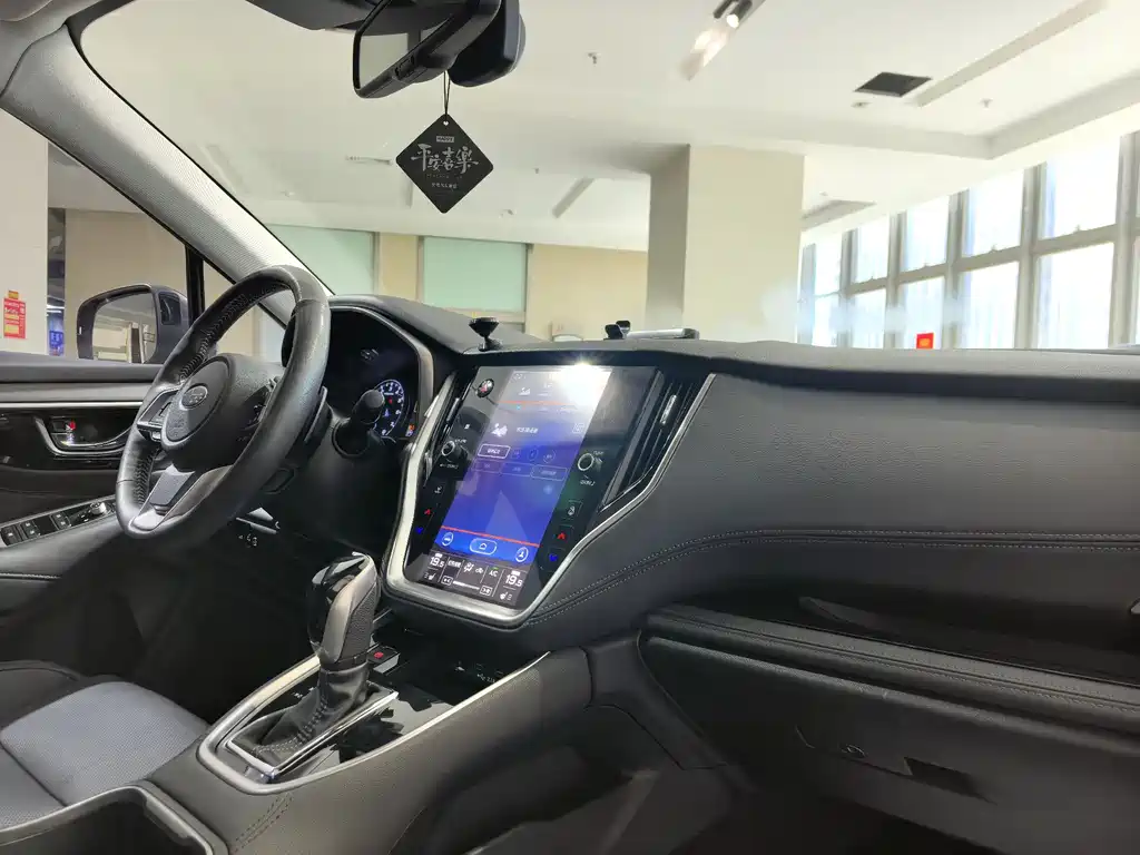 Subaru Outback 2021 — фото 16