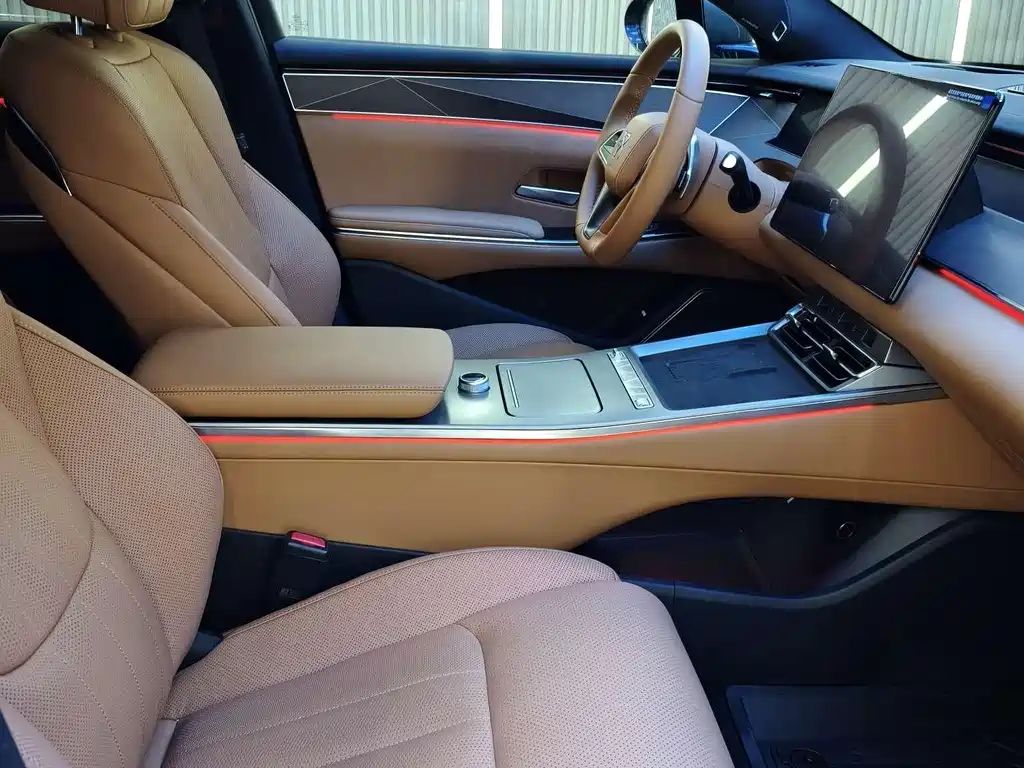 BYD Han L 2025