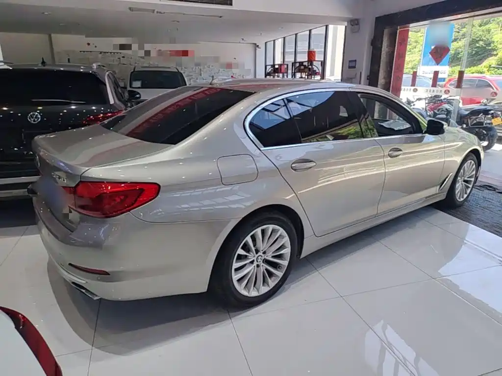 BMW 5 Series 2019