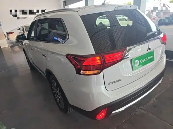 Mitsubishi Outlander 2017