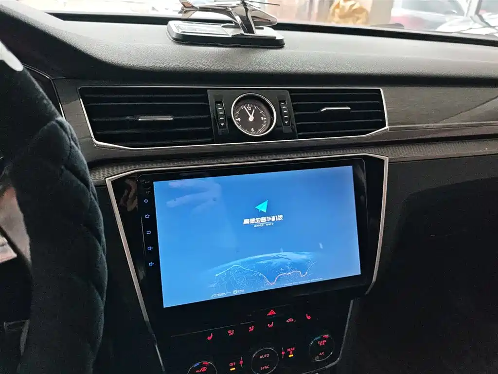 Volkswagen Passat 2017 — фото 13