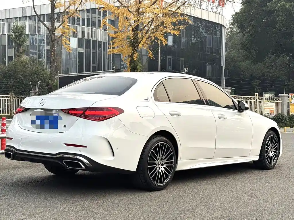 Mercedes-Benz C-Class 2023 — фото 10