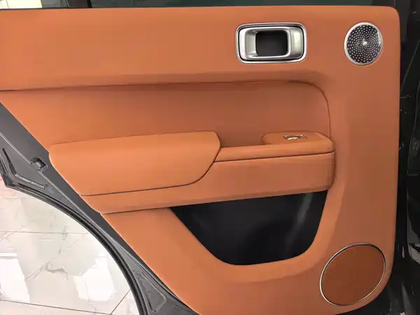 Li Auto L8 2025