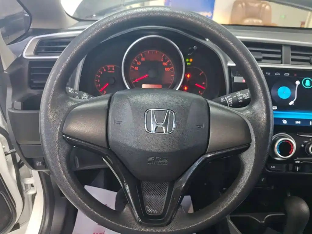 Honda Fit 2018 — фото 11