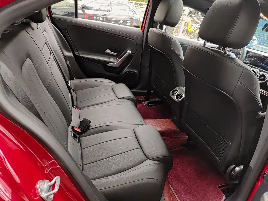 Mercedes-Benz A-Class 2023 — фото 11