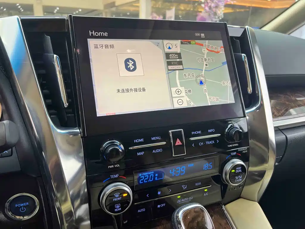 Toyota Alphard 2021 — фото 13