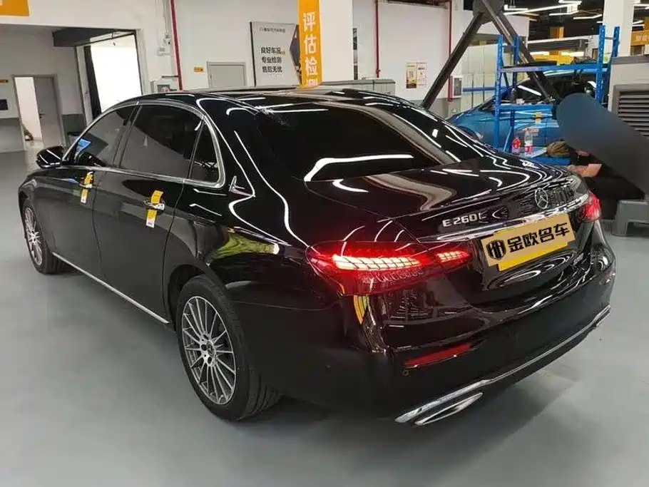 Mercedes-Benz E-Class 2023