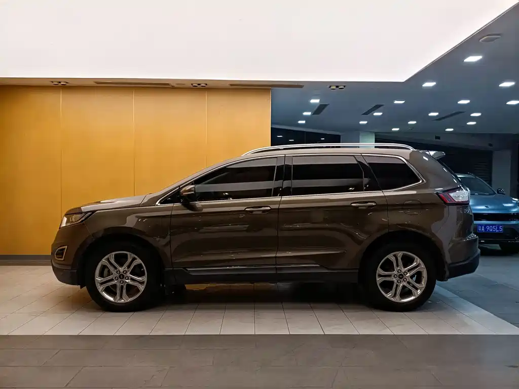 Ford Edge 2016 — фото 6