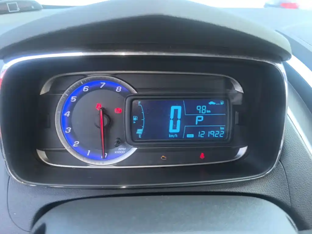 Chevrolet Trax 2015 — фото 12