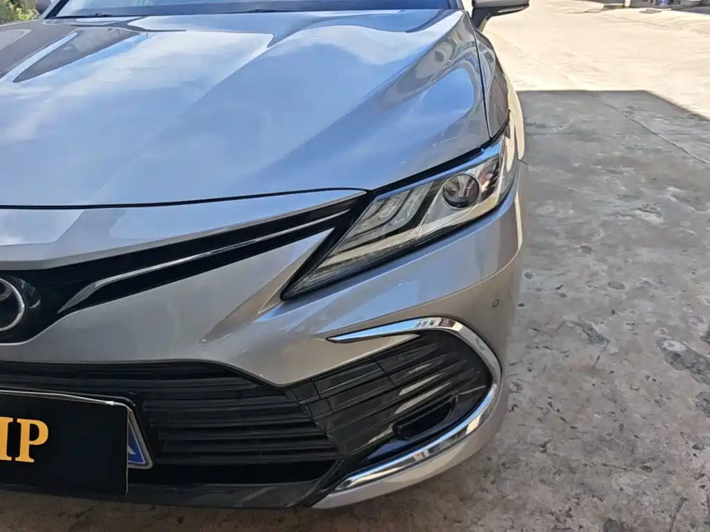 Toyota Camry 2022 — фото 24