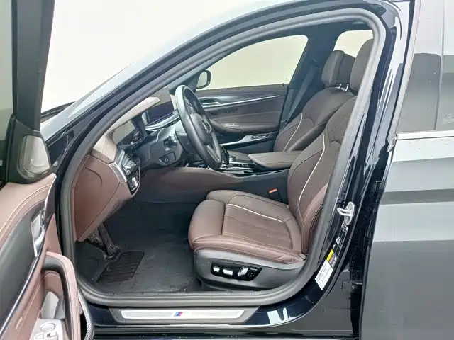 BMW 5 Series New Energy 2022 — фото 15
