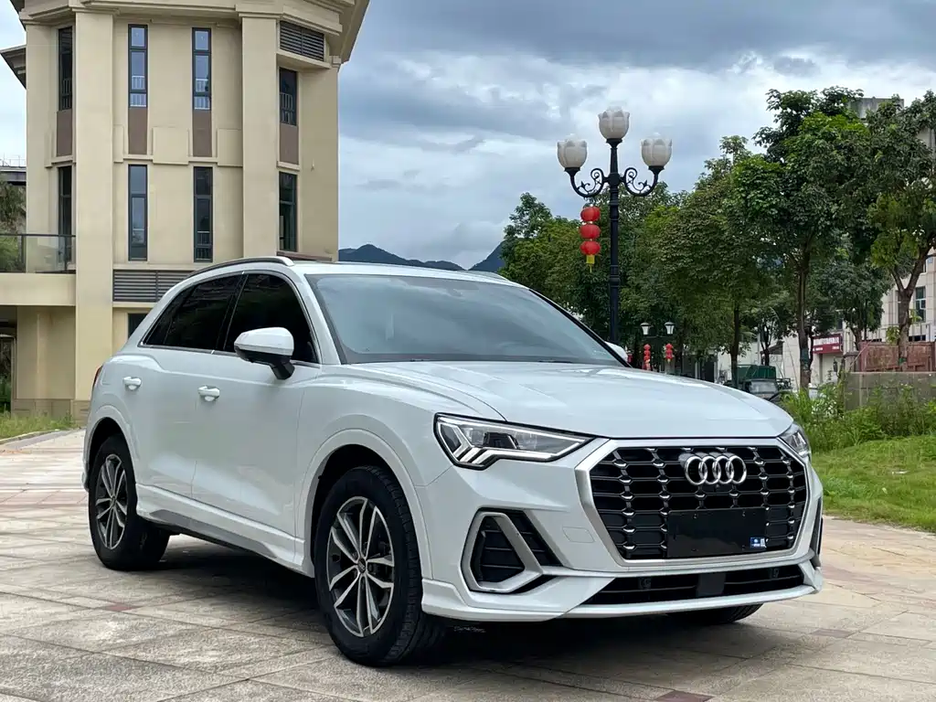 Audi Q3 2022 — фото 3