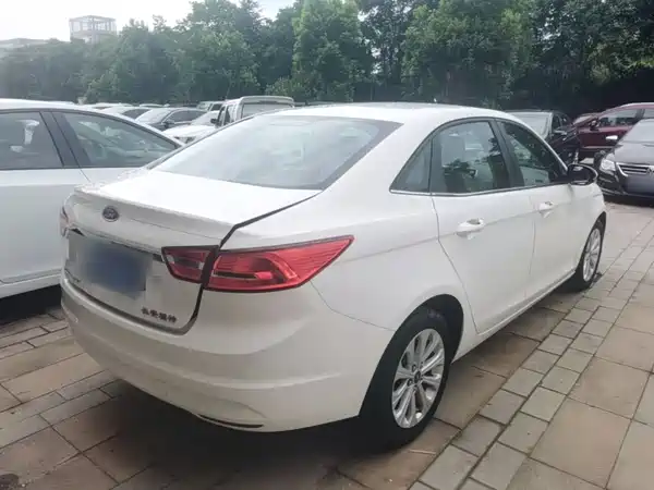 Ford Escort 2015