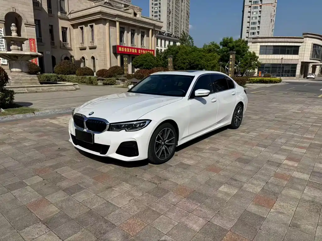 BMW 3 Series 2021 — фото 1