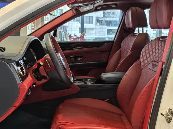 Bentley Bentayga 2023