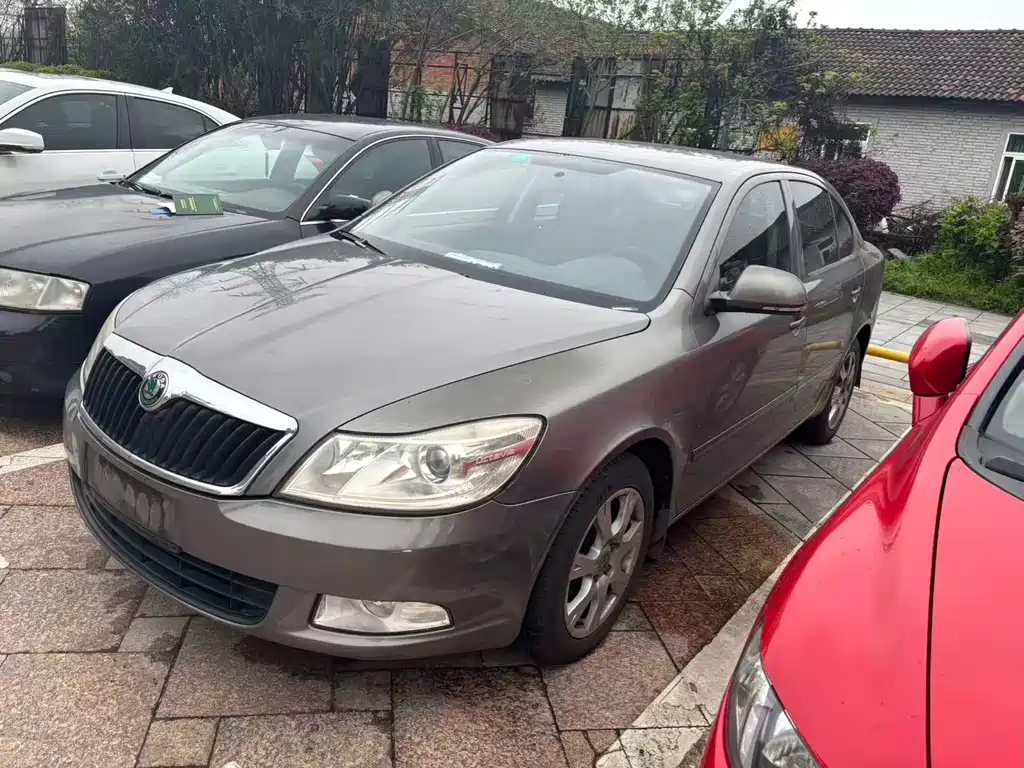 Skoda Octavia 2013 — фото 2