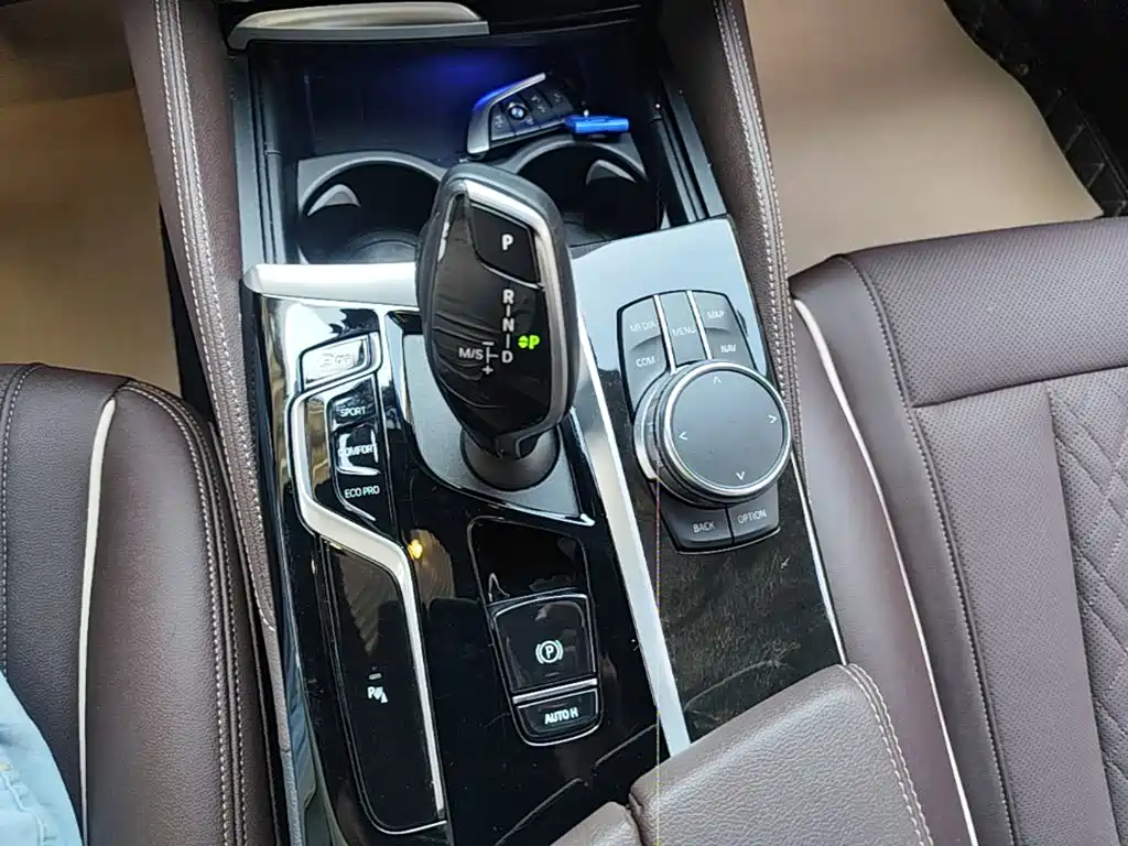 BMW 5 Series 2021 — фото 14