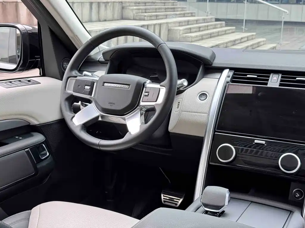 Land Rover Discovery 2021 — фото 11