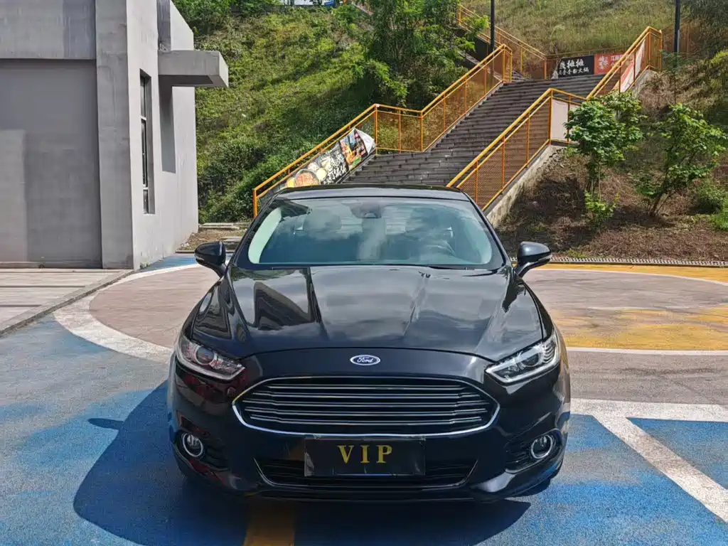 Ford Mondeo 2015 — фото 2
