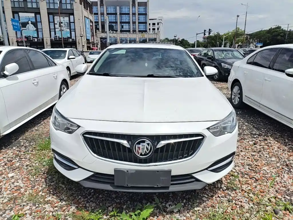 Buick Regal 2018 — фото 3