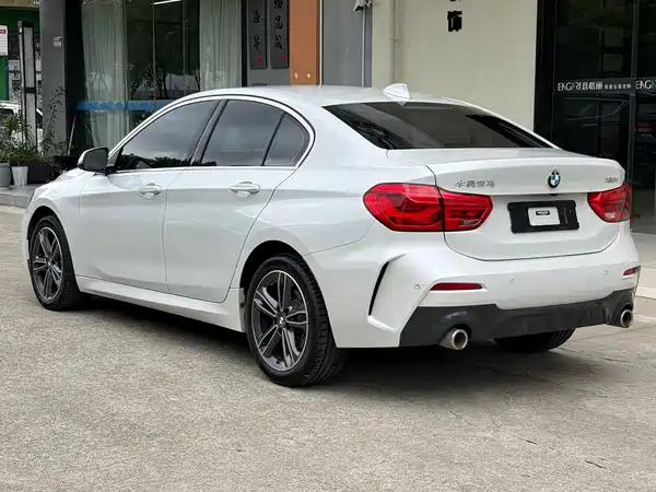 BMW 1 Series 2022