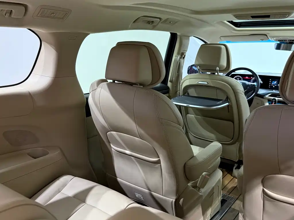 Buick GL8 2022 — фото 28