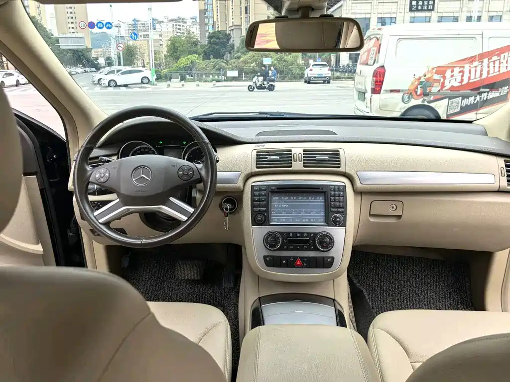 Mercedes-Benz R-Class 2011 — фото 10