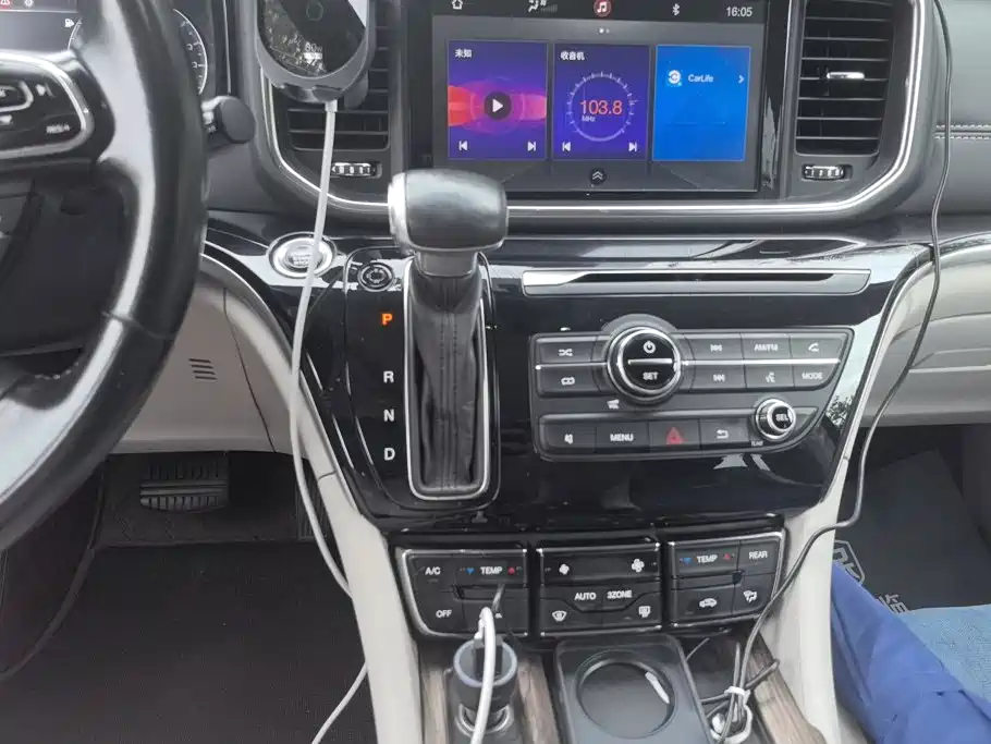 GAC Trumpchi M8 2018 — фото 16