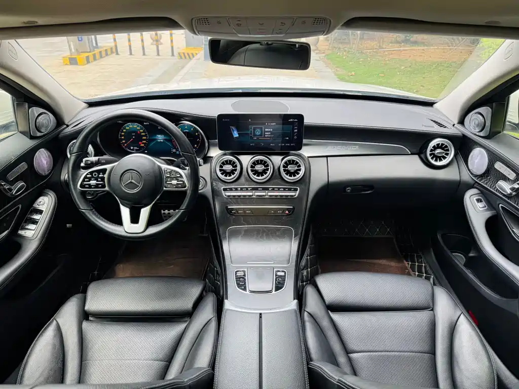 Mercedes-Benz C-Class 2019 — фото 13