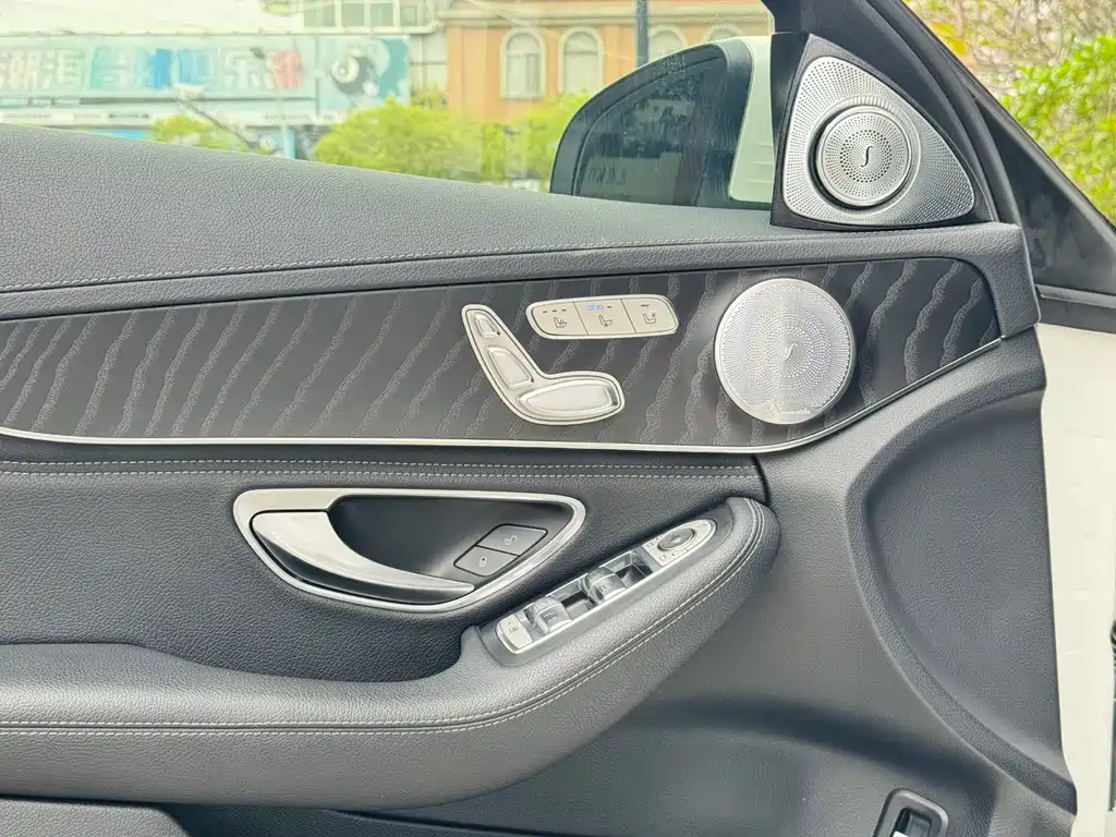 Mercedes-Benz C-Class 2019 — фото 16