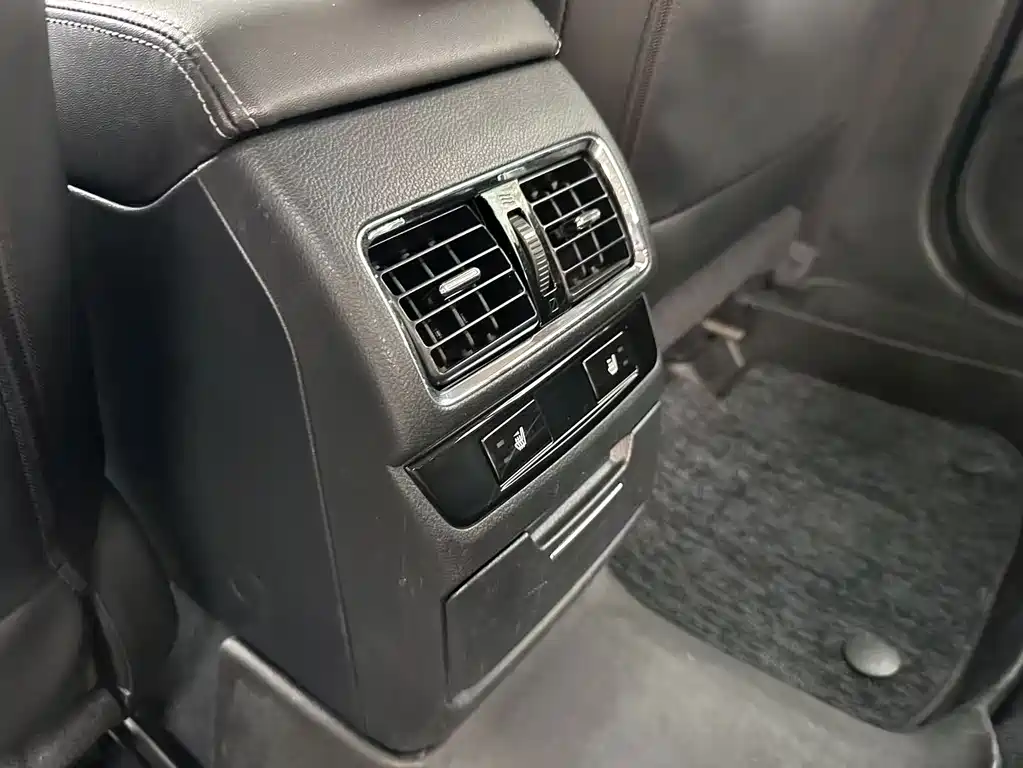 Subaru Outback 2017 — фото 10