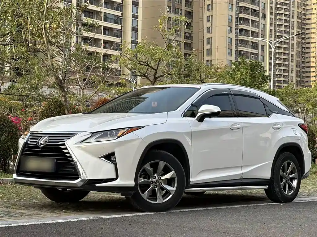 Lexus RX 2018 — фото 1