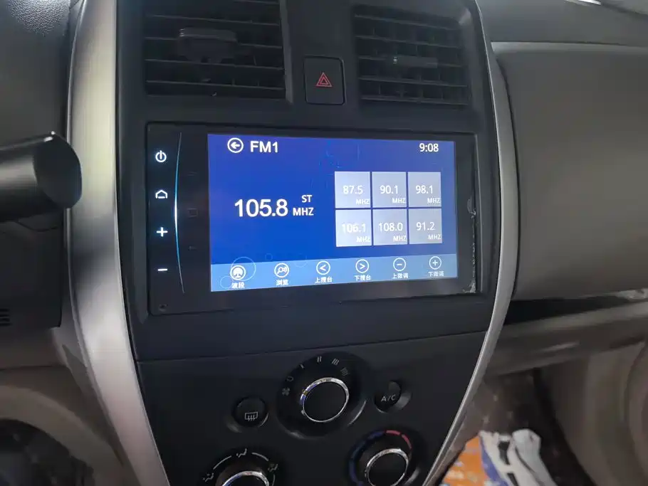 Nissan Sunny 2015 — фото 13