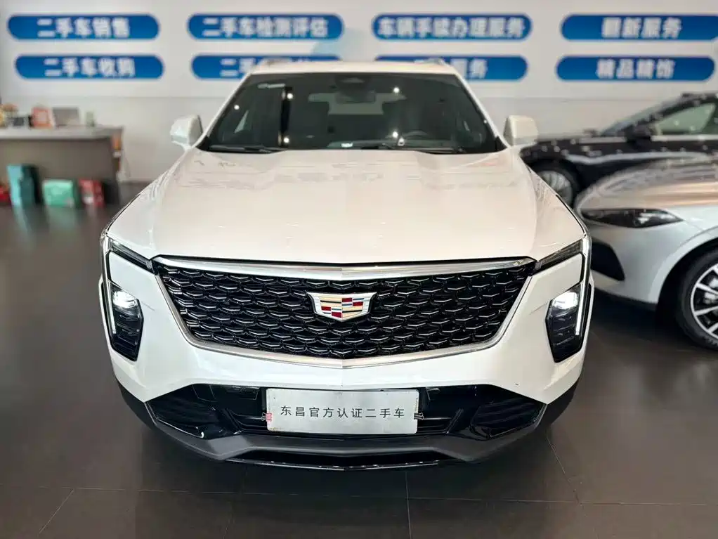 Cadillac XT4 2025 — фото 3