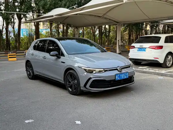 Volkswagen Golf 2022
