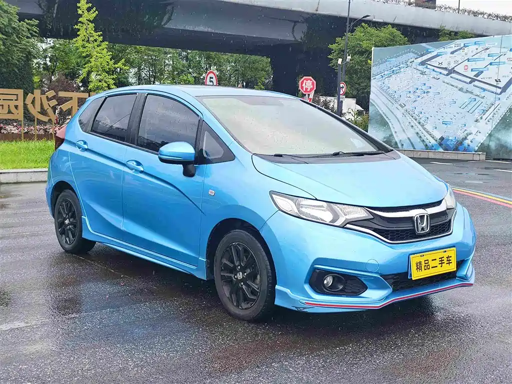 Honda Fit 2018 — фото 8